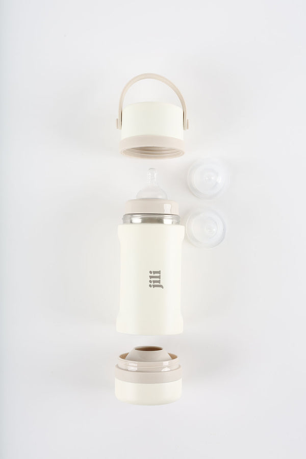 Jili Bottle with built-in formula compartment, open and ready to fill